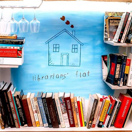 Librarians' Flat Lägenhet Tbilisi Exteriör bild