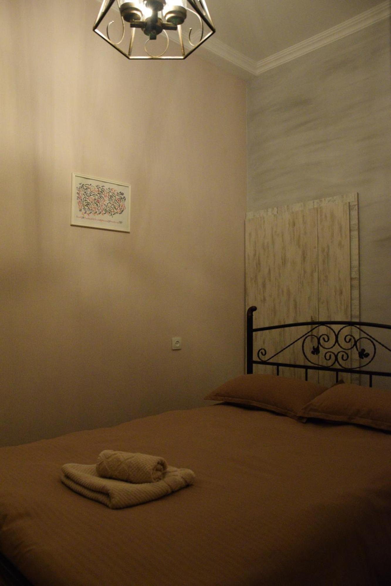 Librarians' Flat Lägenhet Tbilisi Exteriör bild