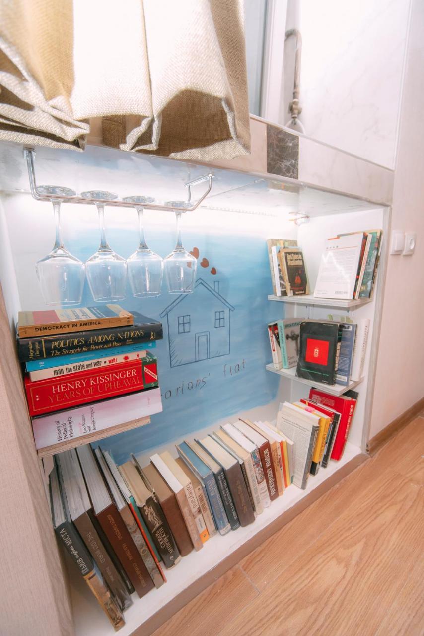 Librarians' Flat Lägenhet Tbilisi Exteriör bild