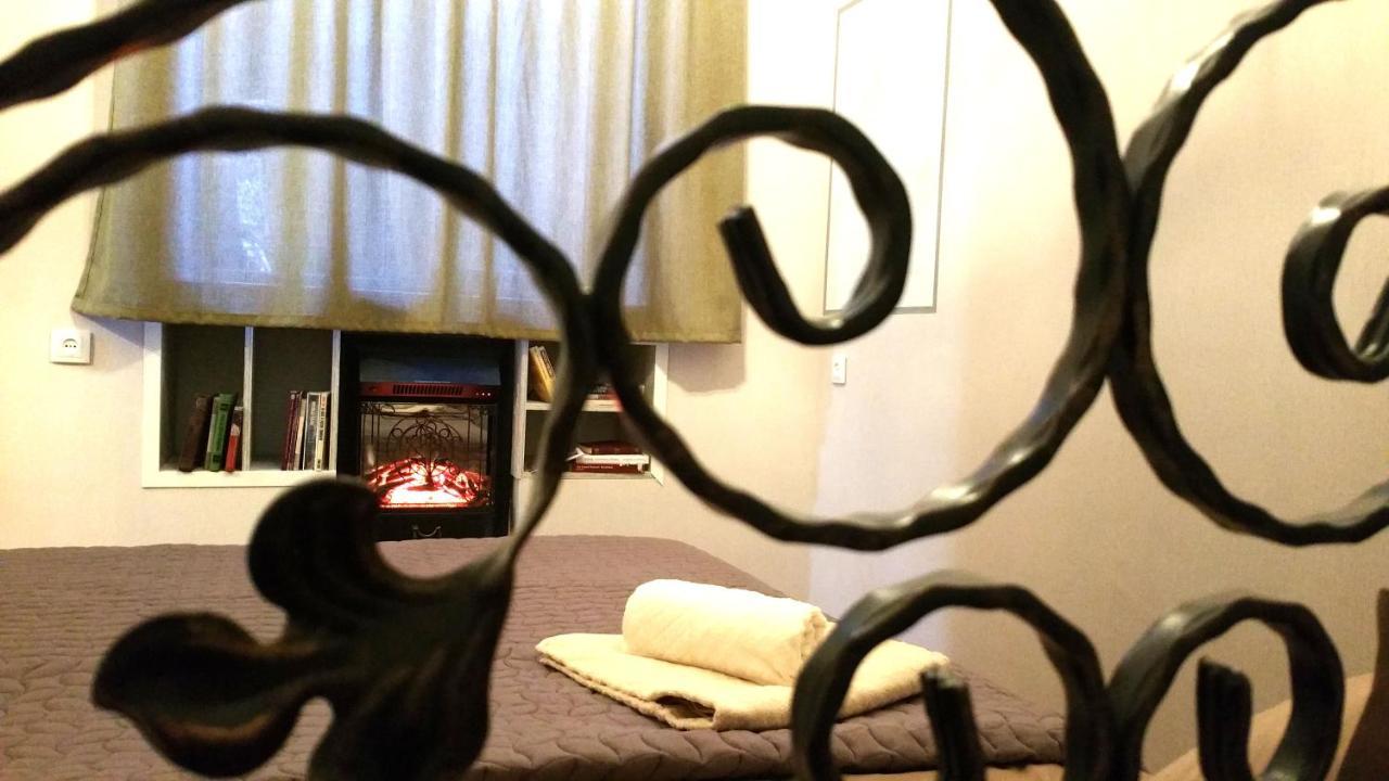 Librarians' Flat Lägenhet Tbilisi Exteriör bild