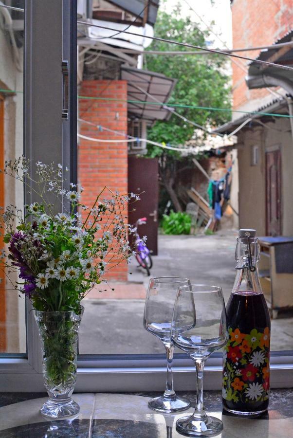 Librarians' Flat Lägenhet Tbilisi Exteriör bild